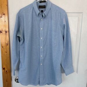 Croft & Barrow Light Blue Casual Button-Down Shirt